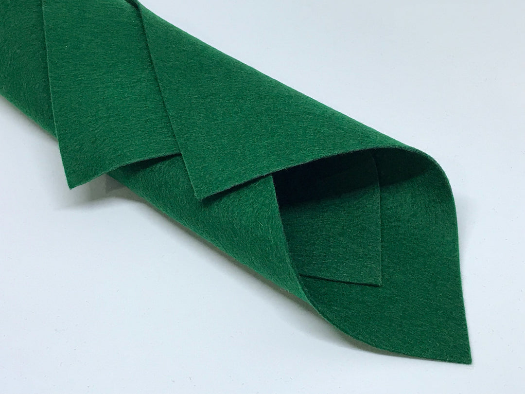 Feuille A4 de feutre de laine mérinos vert sacramentel de 1 mm - N° 48
