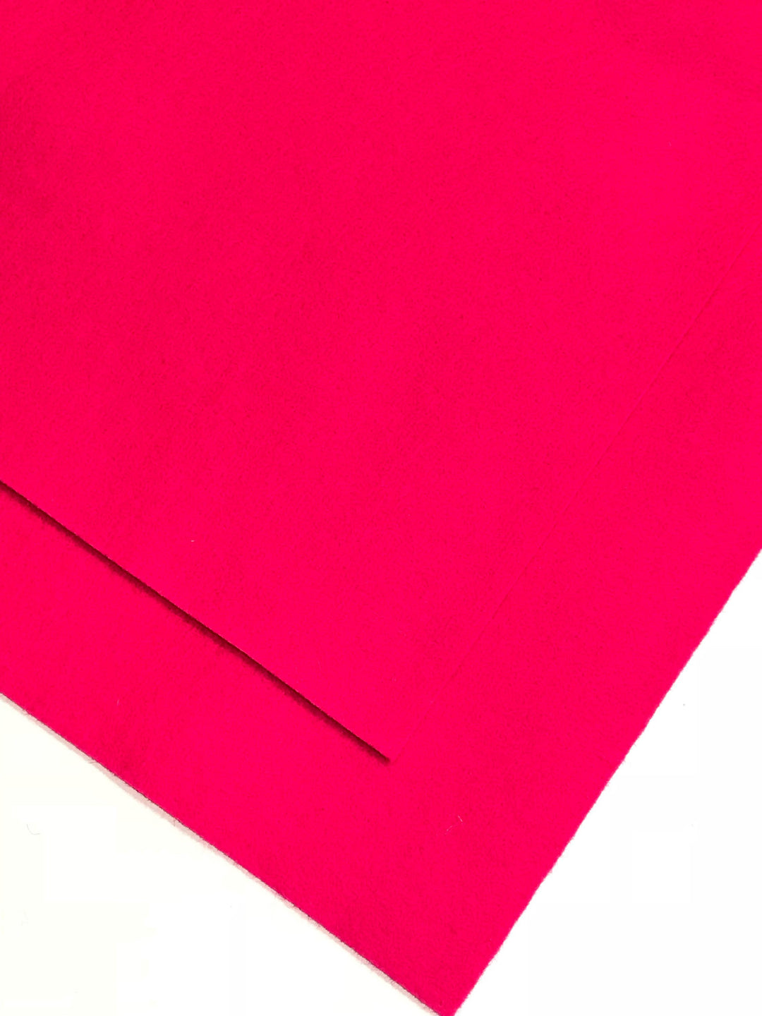 Feuille A4 en feutre de laine mérinos rose flamant rose 1 mm - N° 28