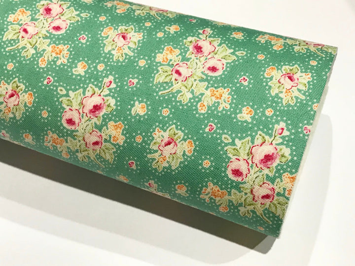 Feuilles de tissu à dos en feutre floral vert et rose