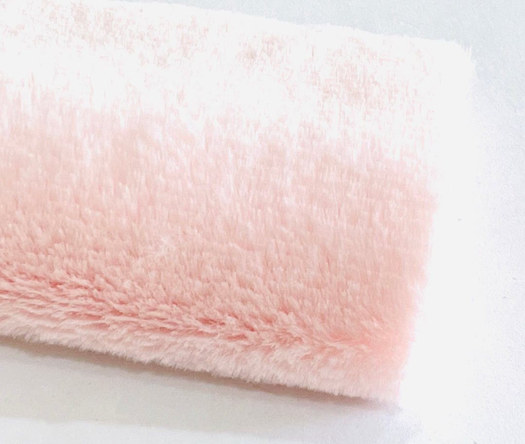 Feuilles de tissu en fausse fourrure - Rose bébé et blanc