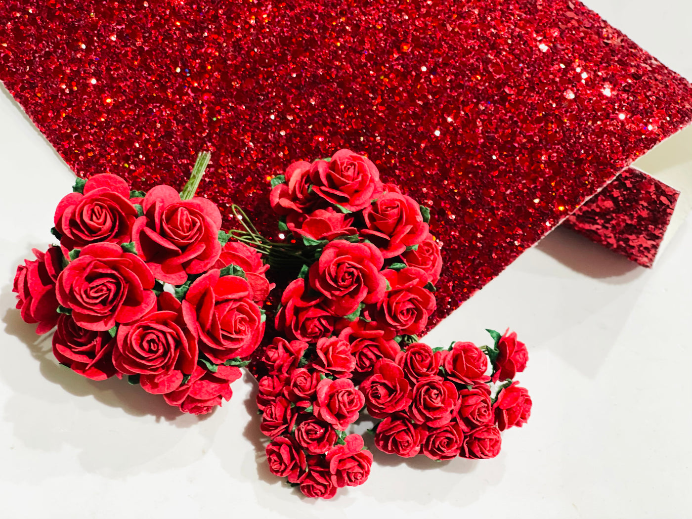 10 Pcs - Mulberry Paper Flowers - 1.5cm Rounded Petal Roses - Ruby Red
