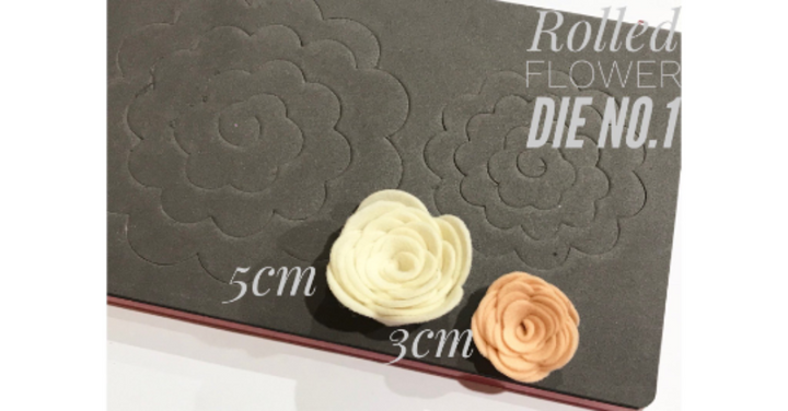 Rose Trio Rolled Flower Steel Rule Die - 3cm, 4cm & 5cm With Leaves